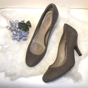 Massimo Dutti Suede Pumps Gray Lizard Print 39
